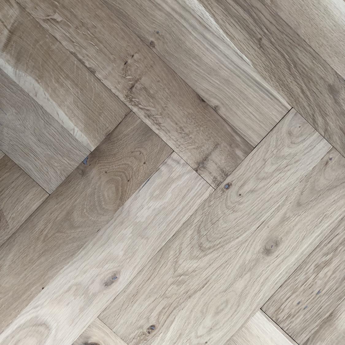 Parquetry Solid Timber (Herringbone) 